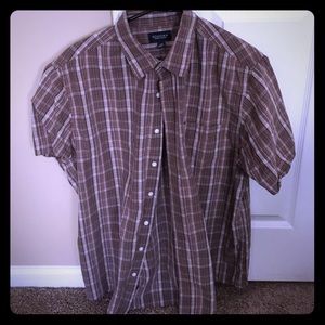 Sonoma Men's Large button up short sleeve shirt.