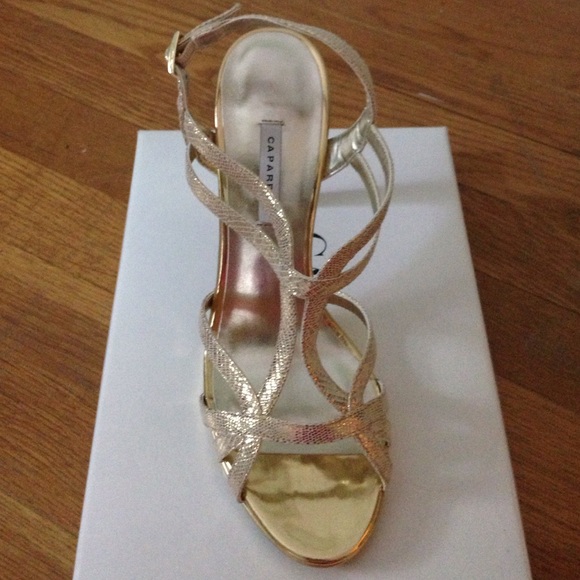 Gold heels - Picture 2 of 4