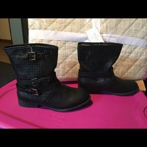 NIB Bucco Kanora Boot- Black- 9