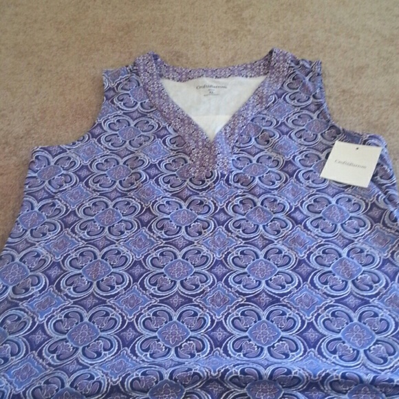 5 womans xl tanks - Picture 2 of 4