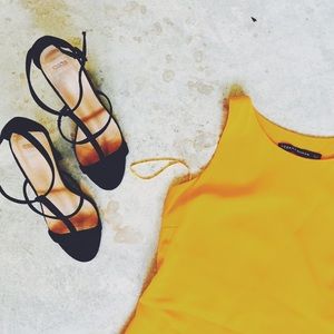 Got for a wedding, just don't have use for them.