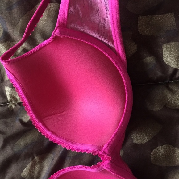 VS body by Victoria push up bra - Picture 2 of 3