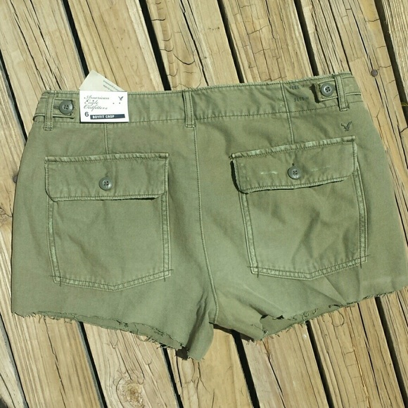 *SOLD* Olive Green American Eagle shorts - Picture 2 of 2
