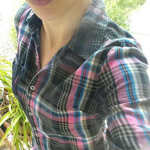 Plaid Shirt with Lace Detail🔻🔻price - Picture 1 of 4