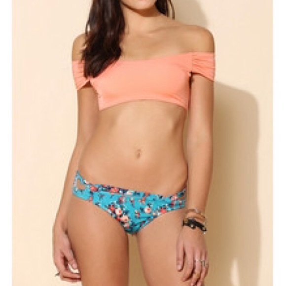 'Out From Under' mix match bikini top in peach