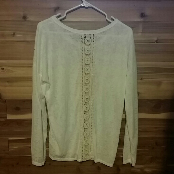 Shirt - Picture 2 of 4