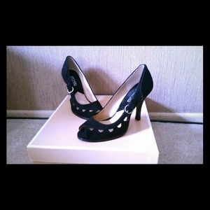 New MICHAEL Michael Kors 7 peeptoe black heels