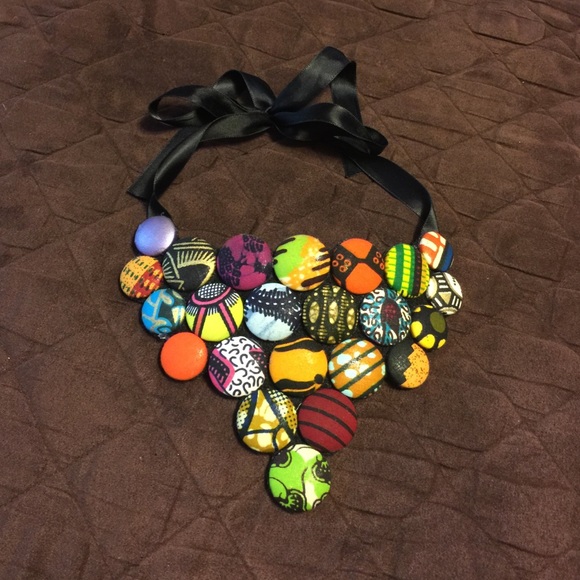 Button Necklace - Picture 2 of 2