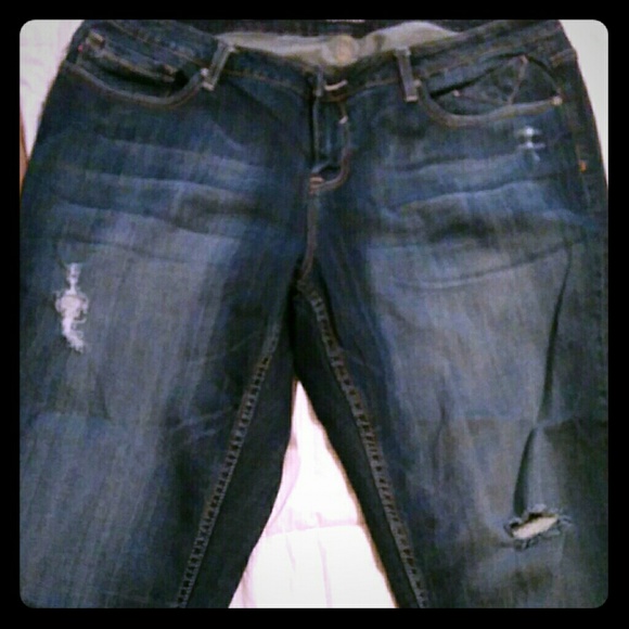 Cropped Tom Boy style jeans