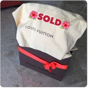 Louis Vuitton Retiro PM like new condition
