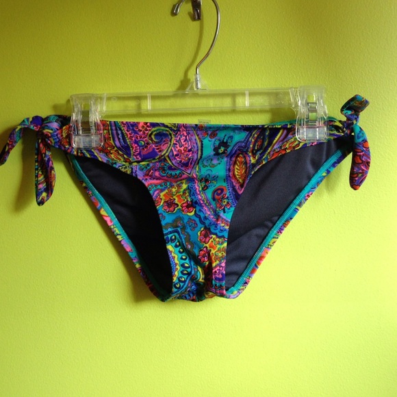 VS bathing suit bottoms