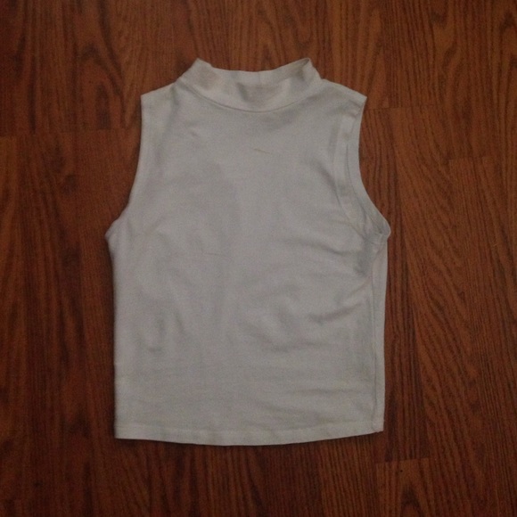 ✨ bundled ✨ White Fitted Crop Top