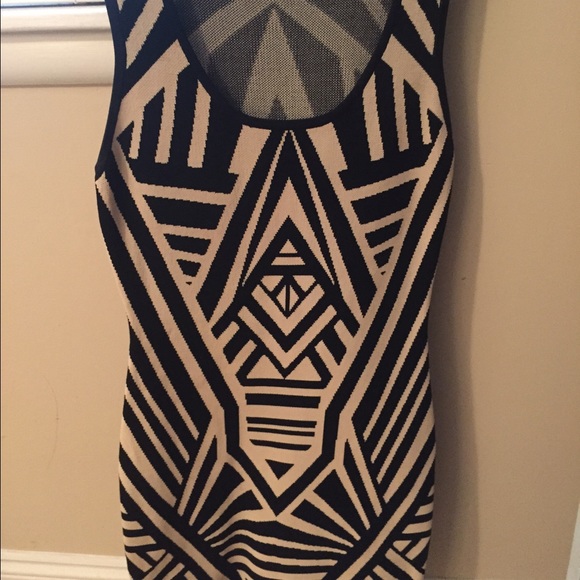 Nice black and white patterned dress