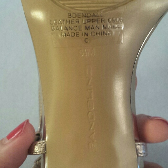 Bandolino gold strappy heels - Picture 4 of 4