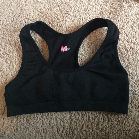 sports bra
