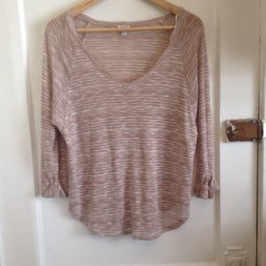 Splendid x-small beige V-neck sweater