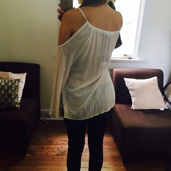 ⚜Host Pick⚜Off Shoulder Boho Blouse - Picture 2 of 2