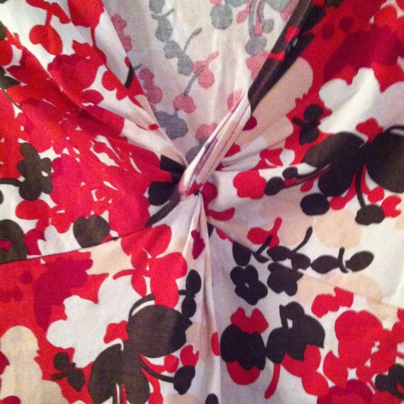 V-neck top - Picture 2 of 2