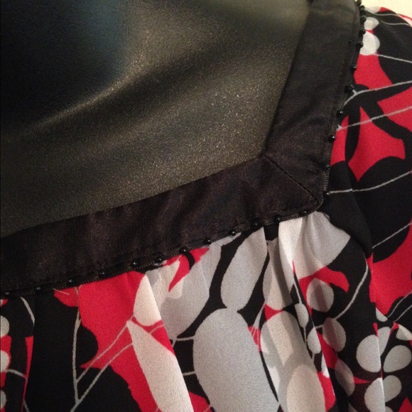 Blouse - Picture 3 of 4