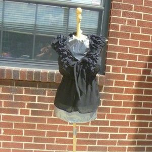 H&M black sleeveless chiffon lace shirt