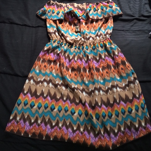 Colorful, short dress with ruffles at the top