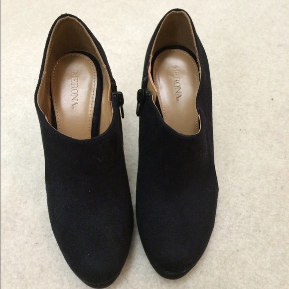 Black ankle booties