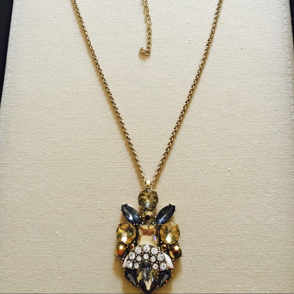 Pretty pendant necklace!