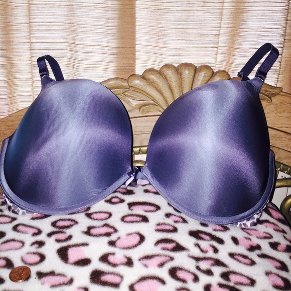 Victoria secrets bra never worn