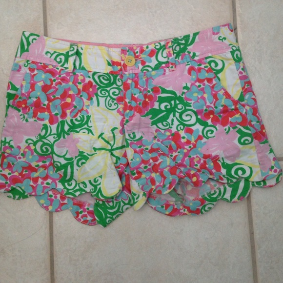 Scalloped Lilly Shorts