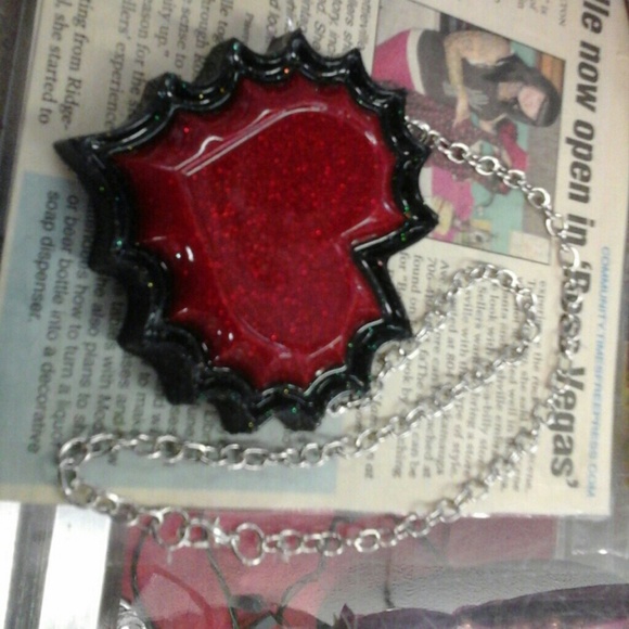 Resin made Rockabilly necklace