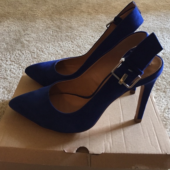 Zara Shoes - Zara suede sling back pump