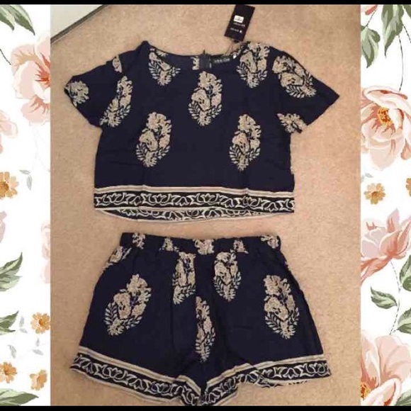 🚫SOLD🚫 Boho Leaf Print Crop-top Playsuit - Picture 4 of 4