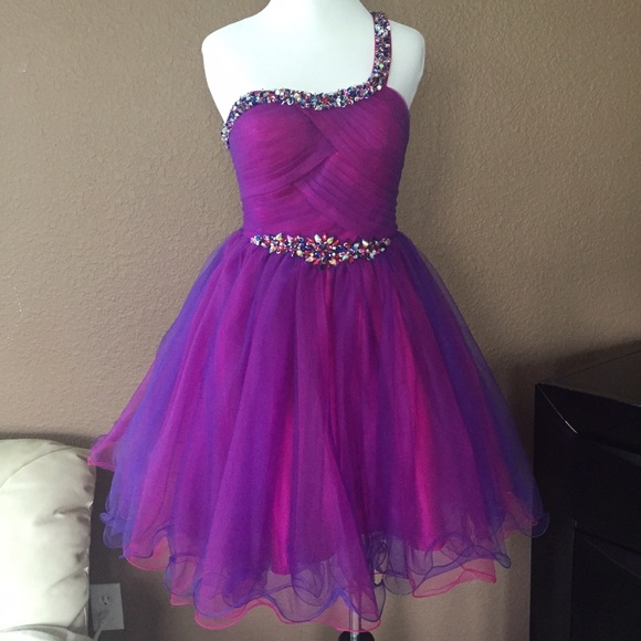 Gorgeous One Strap Prom Dress - Only worn 1x - Picture 2 of 4