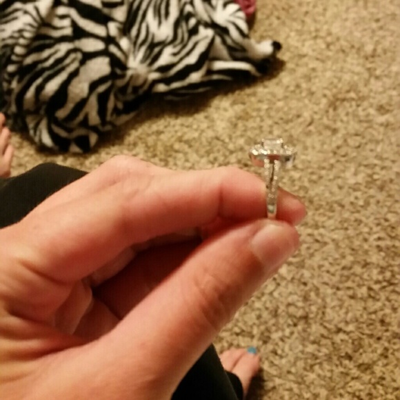 Cubic ring - Picture 2 of 4