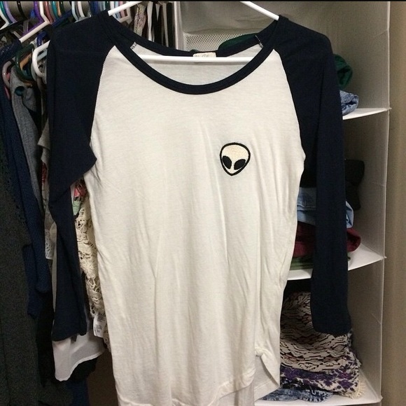 Brandy Melville Tops - Brandy Melville Alien Patch Baseball Tee