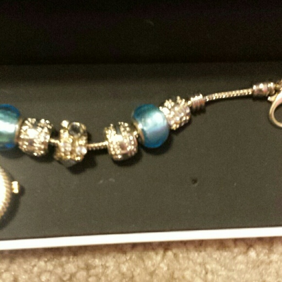 Charm bracelet watch - Picture 4 of 4