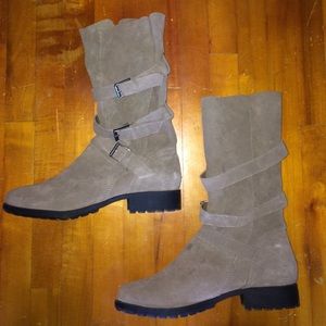 American Eagle Suede Boots
