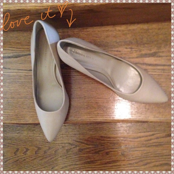 Banana Republic Shoes - "Knocking It Out In Nude" shoes👡👡