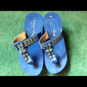 Blue Sandals Size 5 women or kids 3 1/2