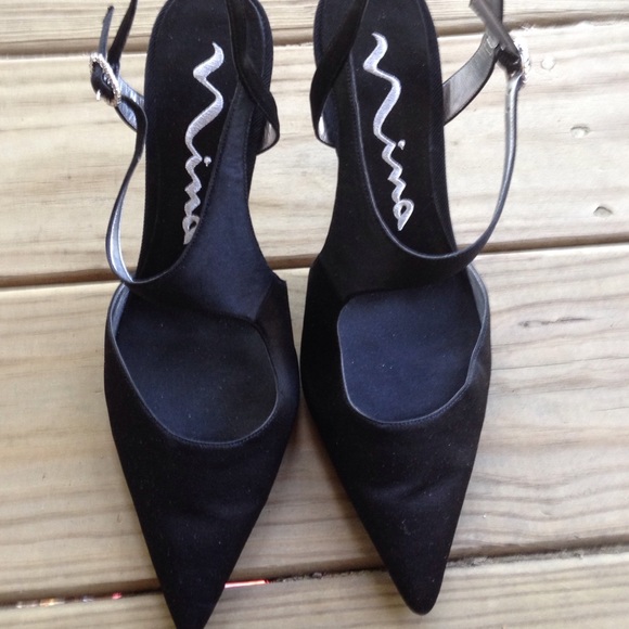 Nina Shoes - Nina 4 in Heels in SZ 8.5 in Black Sateen