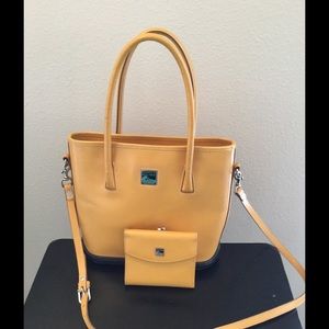 Dooney & Bourke Parasole purse & wallet