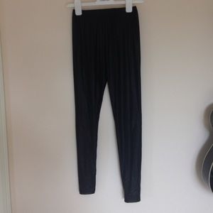 Shiny leather leggings