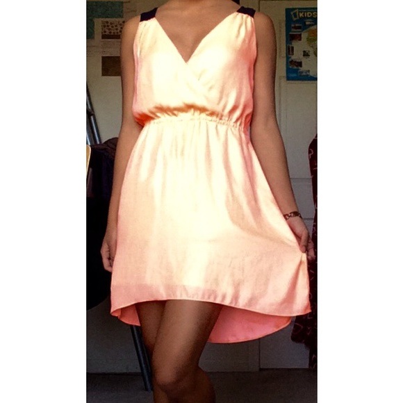 American Eagle Outfitters Dresses & Skirts - Super cute dress! NWOT.