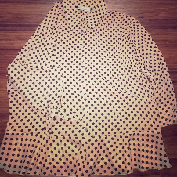 ‼️SOLD OUT‼️📍Vintage Naomi polkadotted button up dress shirt - Picture 2 of 2