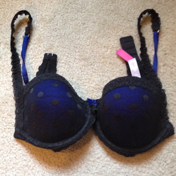 Pink vs bra