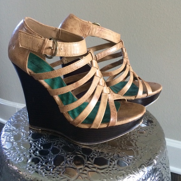 Cool wedge sandal