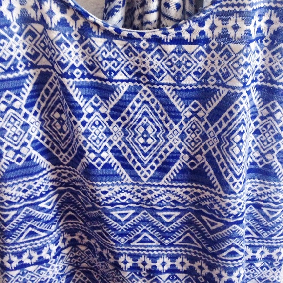 SOLD/Blue & White Print Tank Top - Picture 3 of 3