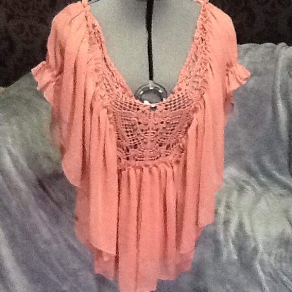 Daytrip mauve chiffon stud top