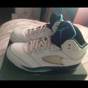 Kids Jordan retro 5 / grape