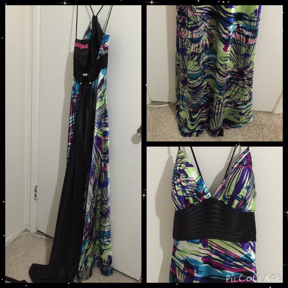 Prom dress - Picture 2 of 3